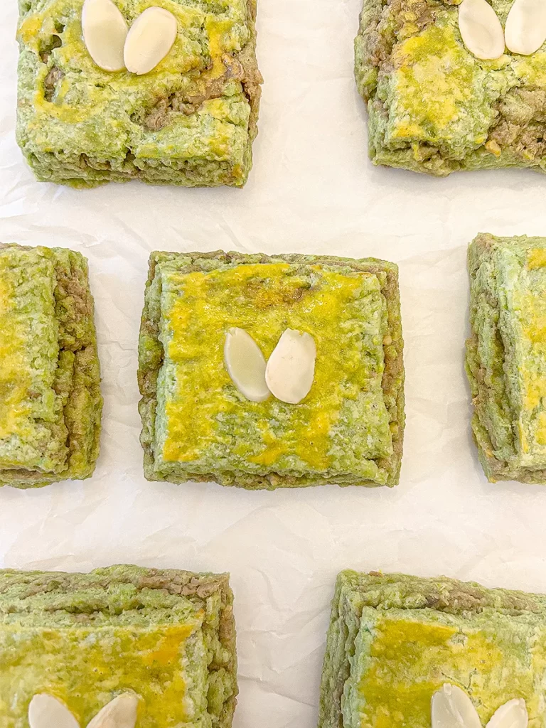 pistachio matcha scones